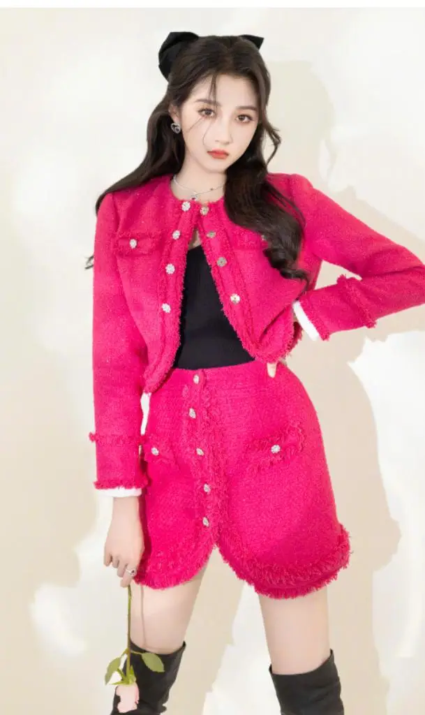 美女图片玩手机游戏软件_美女玩电脑头像_图片美女玩手机游戏